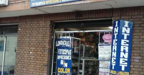 PAPELES & CHOCOLATES PAPELES & CHOCOLATES